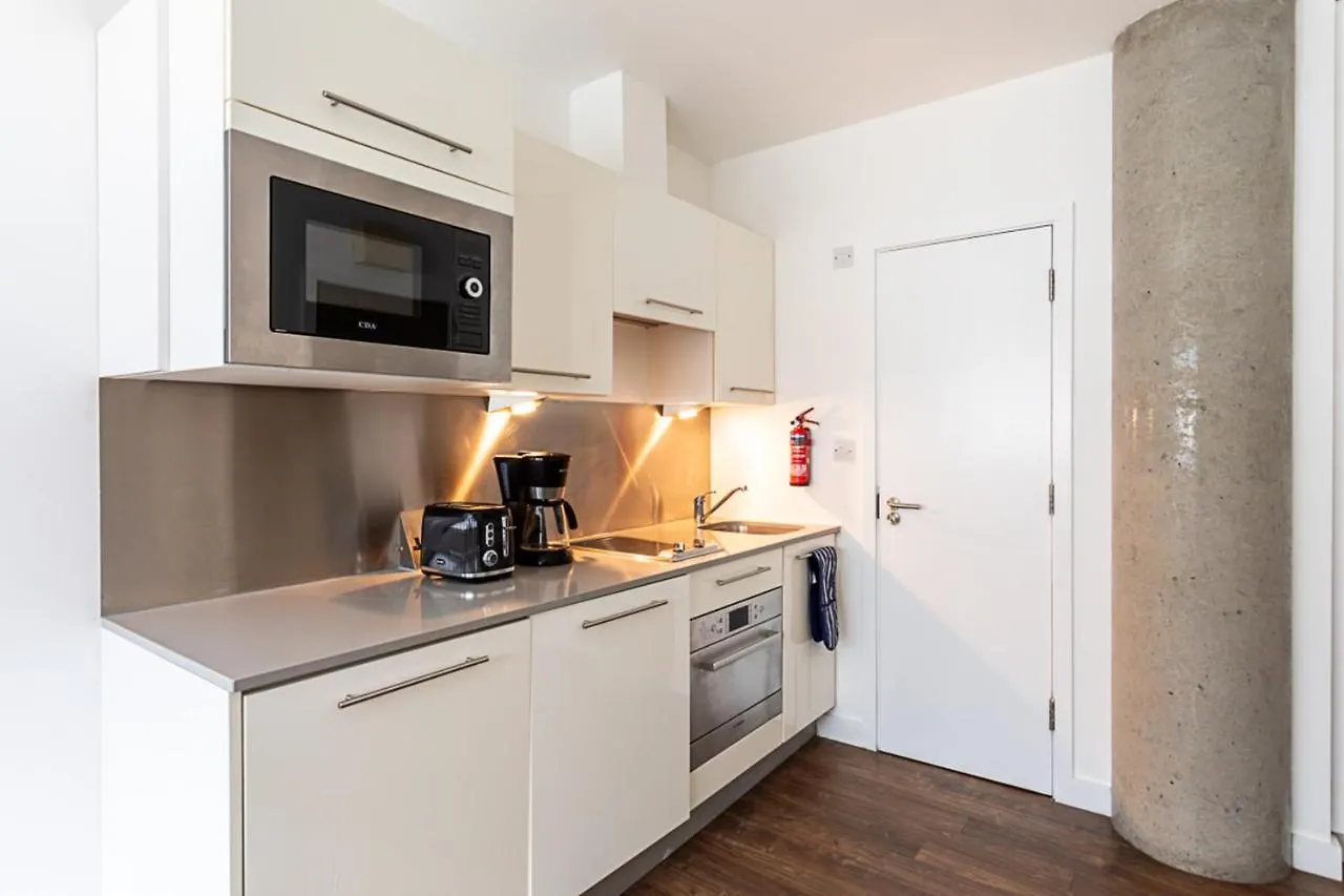 Chamber Street Apartment 1 London