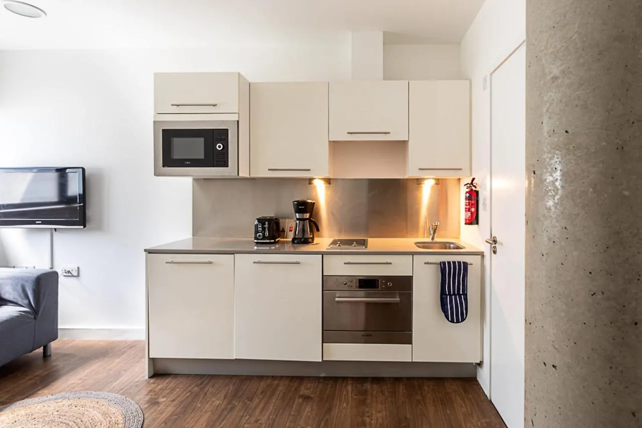 Chamber Street Apartment 1 London
