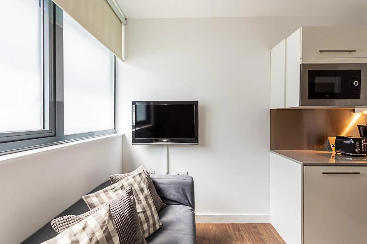 Chamber Street Apartment 1 London